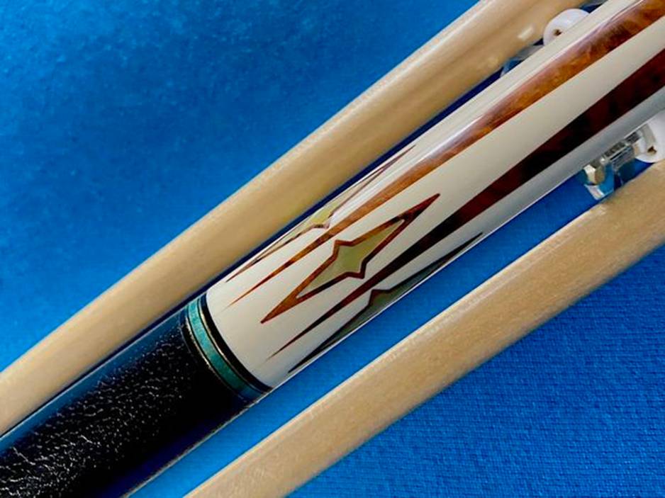Dave Kikel Custom Cue – International Cue Collectors Show – Full Ivory Construction